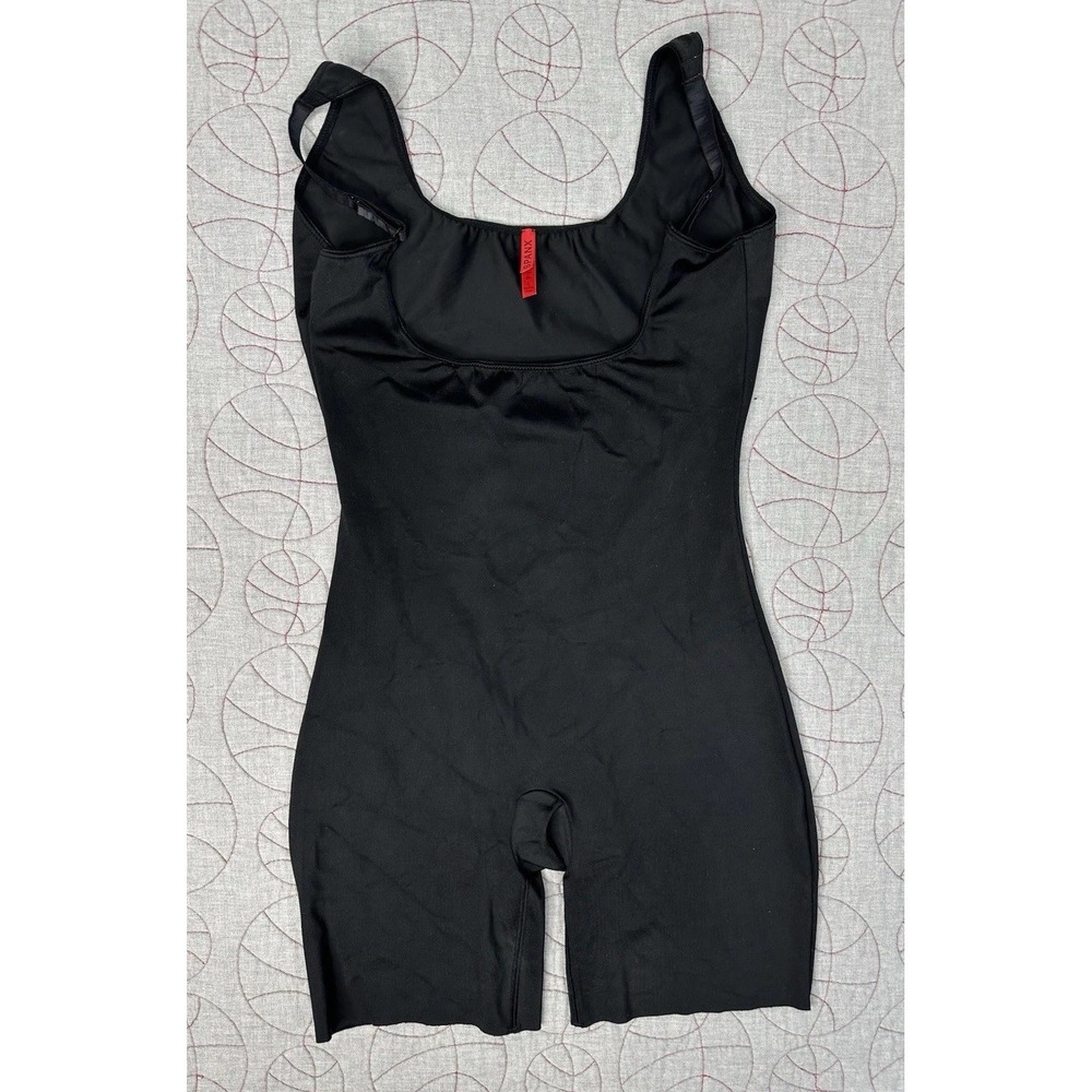 Spanx Simplicity Open Bust Mid Thigh Bodysuit Black /‎ Women's Large